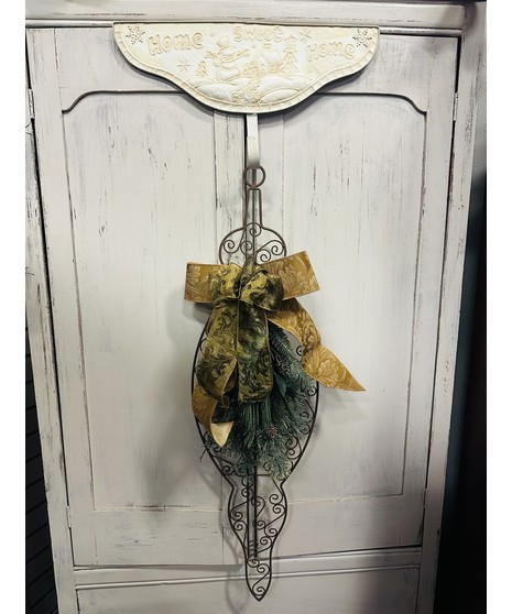 WROUGHT IRON FINIAL ORNAMENT HANGER (SILK)