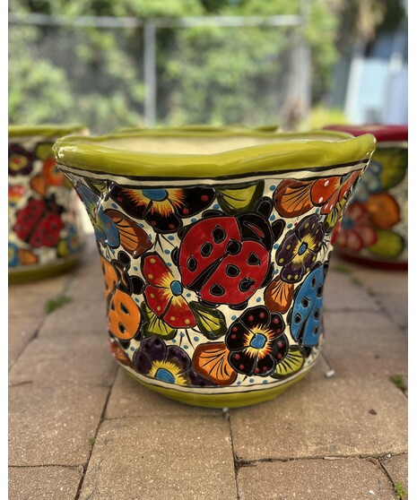 Talavera CABBAGE POT W/LADY BUGS