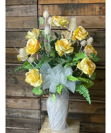 DOZEN YELLOW GARDEN ROSES (SILK)