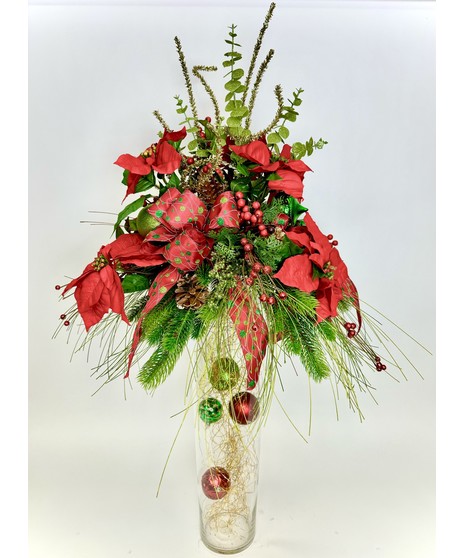 cream and silver floral arrangement