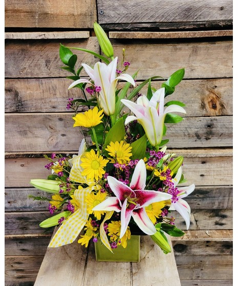 SPRING LILIES ARRANGEMENT