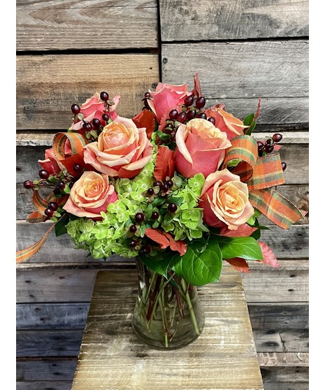 fall-toned flower arrangement