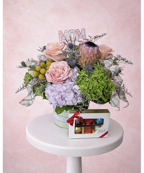 MOM'S GARDEN ARRANGEMENT