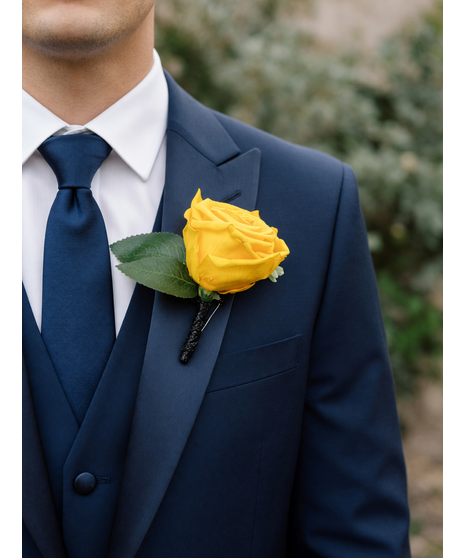 yellow spray rose boutonniere