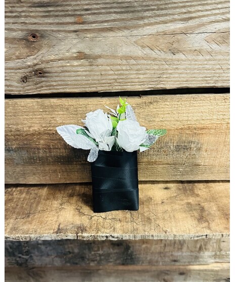 WHITE PRESERVED POCKET SQUARES
