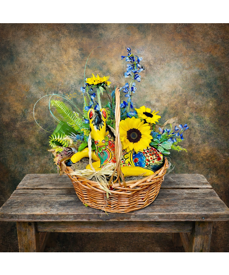 Talavera horse with flowers in basket