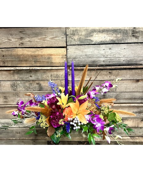 PURPLE CANDLE CENTERPIECE